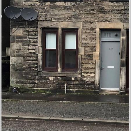Glenfinnan - Two Bedroom Apartment ダンファームリン エクステリア 写真