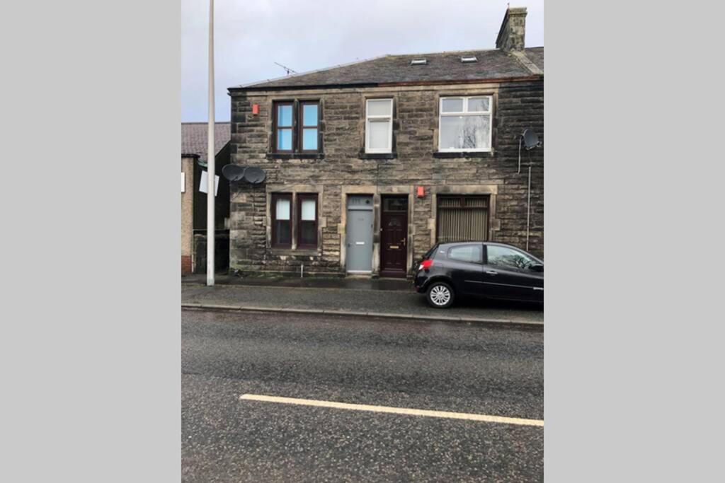 Glenfinnan - Two Bedroom Apartment ダンファームリン エクステリア 写真