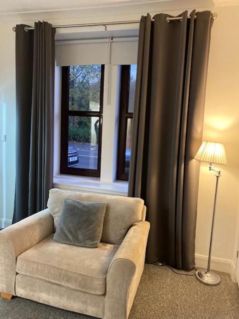 Glenfinnan - Two Bedroom Apartment ダンファームリン エクステリア 写真